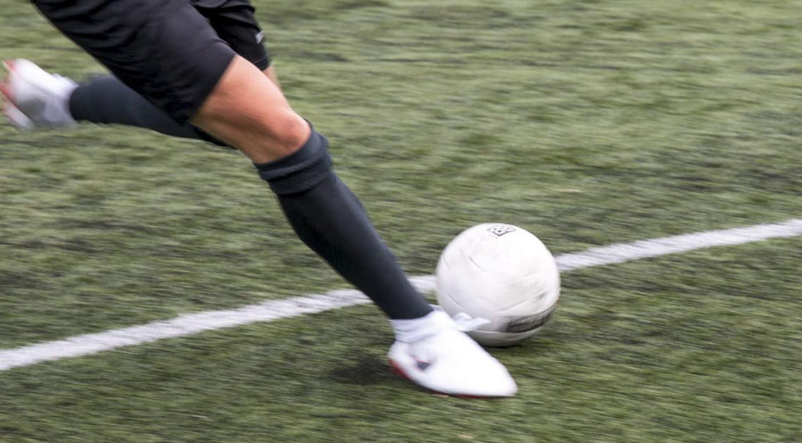 Liesklachten met voetbal